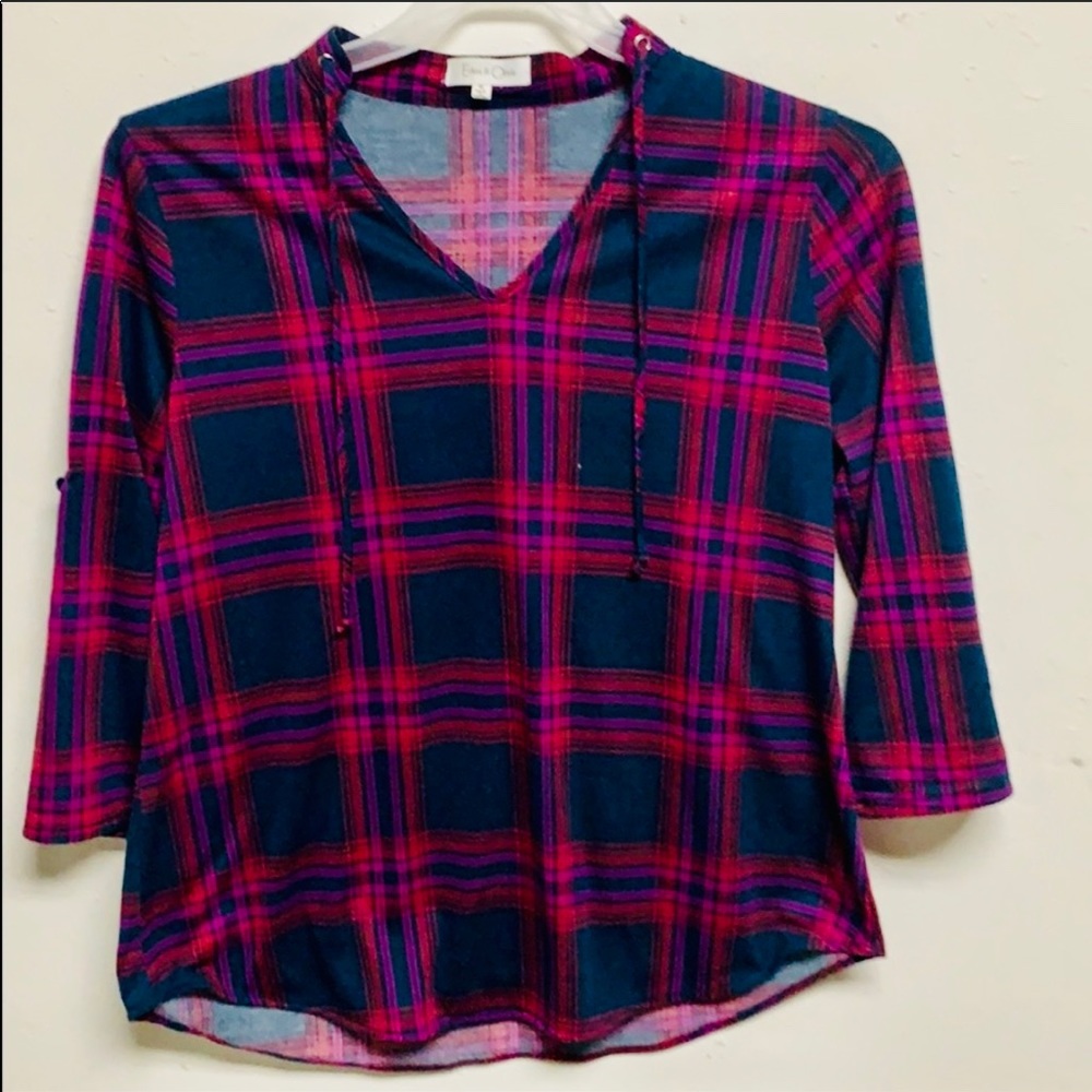 Eden & Olivia Plaid Print Top M
